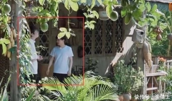 不易|周深到底有多高?和毛不易站一起后,他被“出卖”了!