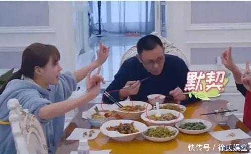 讲究|出门吃饭带锅,在家吃饭用公筷,刘璇讲究的背后是无奈