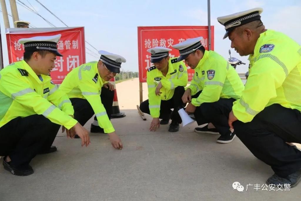 凯旋|【炎风十里相迎、馨香满怀而归】广丰交警抗洪突击队援鄱凯旋