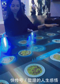 不适|搞笑GIF:你还是别做鬼脸了,看得我浑身不适