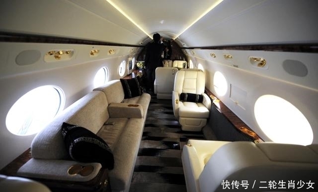 伍兹|伍兹4.4亿元购买私人飞机,续航里程出色,安全性远超科比直升机