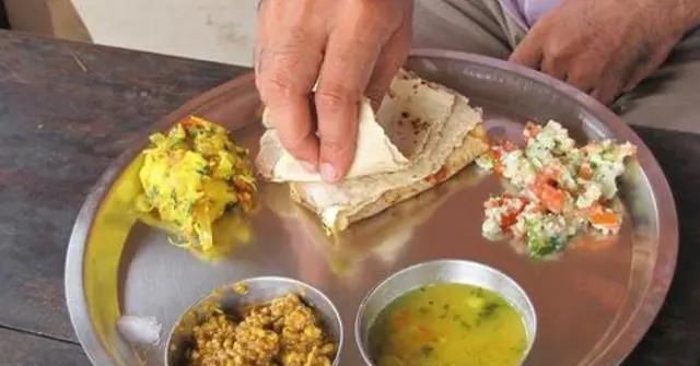 印度人|印度人来到中国,坚持不用筷子吃饭,开饭时不吭声了