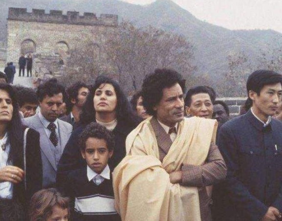 嚣张|卡扎菲生前有多嚣张?半夜闯苏联领空险被击落,只为运几箱矿泉水