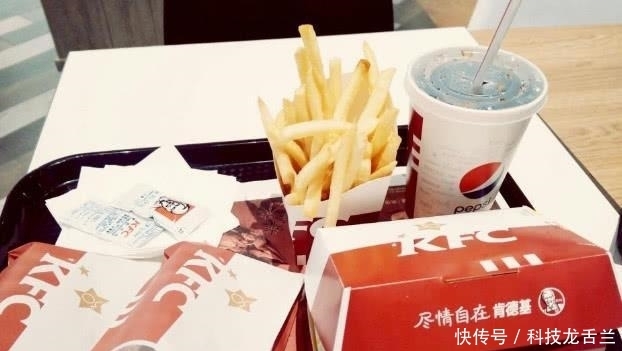 为啥|一只鸡就两条腿,肯德基鸡腿为啥能供应不断,带你去养鸡场看看