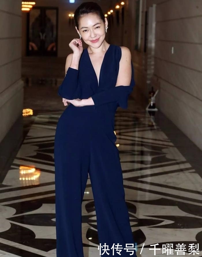  显身材|小S在家真放得开，穿紧身背心配短裤秀魔鬼身材，158身高太真实