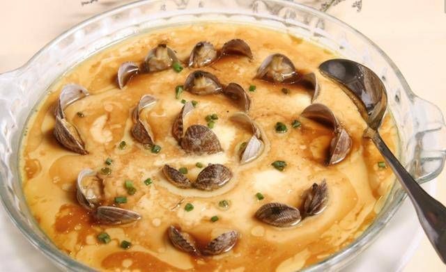 柔滑|蛤蜊蒸蛋,蛤肉是美味的,蒸蛋是柔滑的,充满色香味