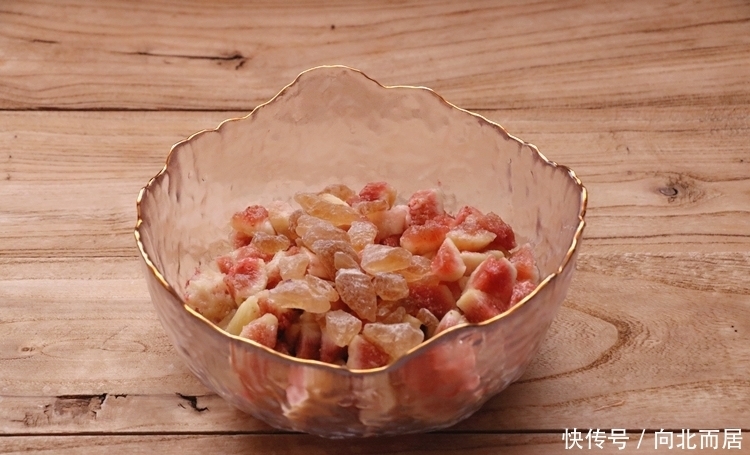 过些天|此水果正当季,维生素是葡萄的20倍,10块煮一锅,过些天就少了