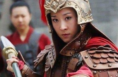 巾帼|历史上得到最多敬意的女性之一,惨死在疆场的巾帼女英雄穆桂英