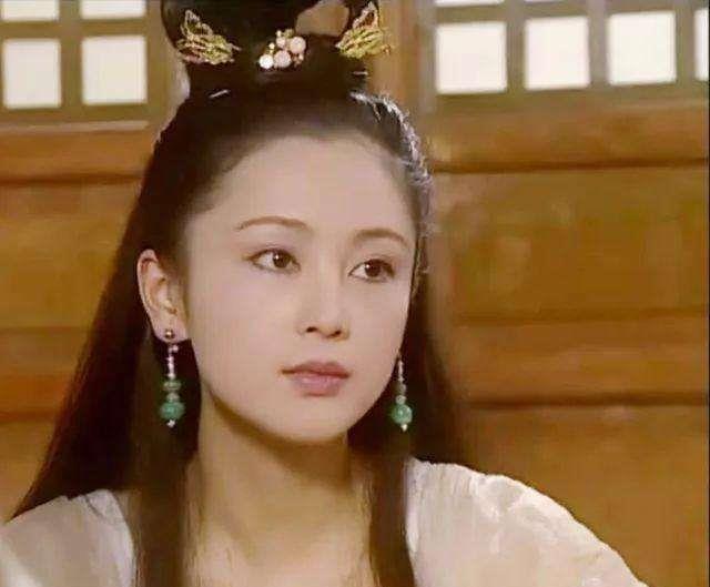 评选|古装女神评选,佟丽娅杜冰雁惊艳颜值,第一名像画里走出来的女人