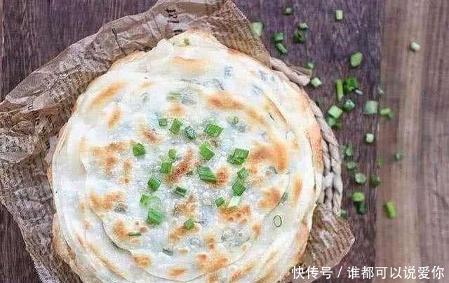 葱香|做葱油饼时，记住这2个技巧，葱香浓郁，比饭店的好吃
