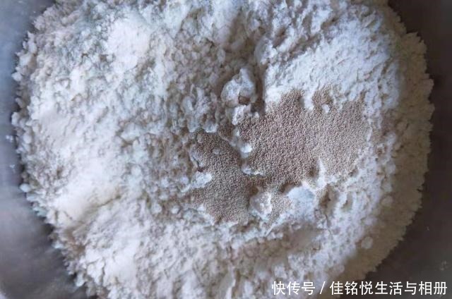 口感|无油无水健康南瓜饼,做法简单口感也不硬,家里老人点名要吃