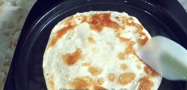 柔软|家常油饼柔软好吃,和面和火候是关键,不用调油酥,比买的还好吃