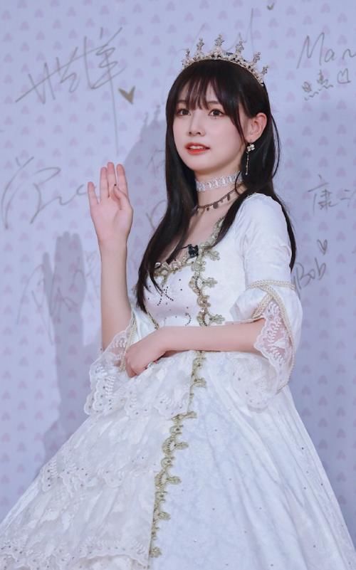  无缘|创3希林被颜值拖累无缘Ｃ位，赵粤实力被质疑，首七能做Ｃ位的只有她