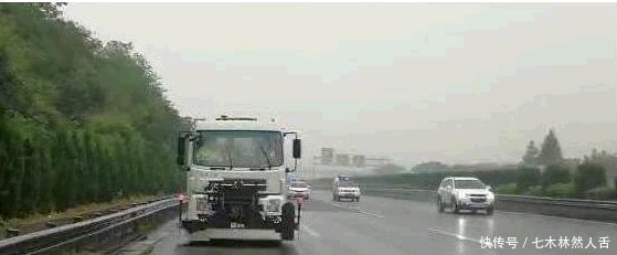 钉以及铁片|浙江高速的“吸铁车”,100公里吸住30斤铁钉,不怕轮胎被扎了