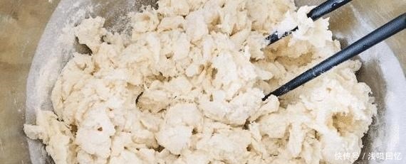 只加|蒸馒头时,不要只加酵母,学会一招小技巧,30分钟发满盆,还好吃