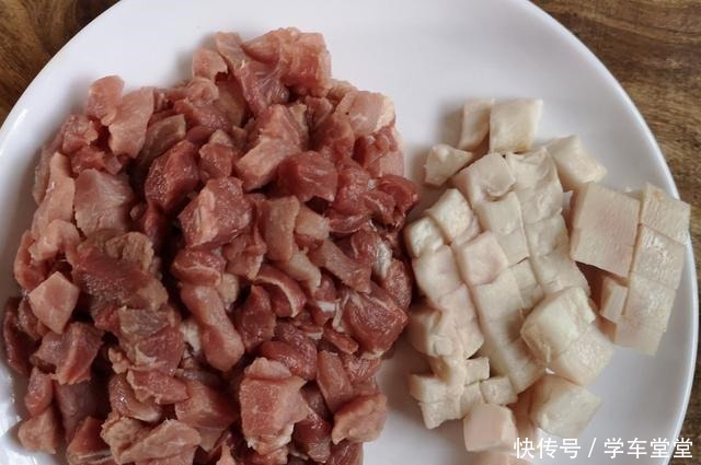 大碗宽面|面条不要手擀了,大厨教你做“油泼干拌二合一”,天天吃都不腻