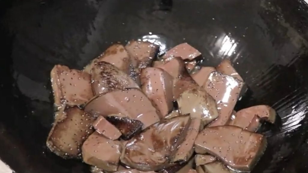 不错|猪血最美味的吃法,香辣美味,猪血Q弹爽滑,是一道不错的家常菜