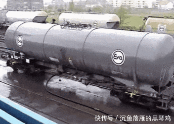 厉害|GIF搞笑趣图: 好厉害的情侣, 这几个动作实在是高难度啊!