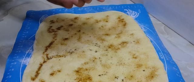 老板|以后面粉就这样做,撒1把葱花,比鸡蛋饼还好吃,学会自己当老板