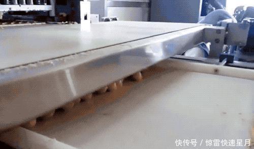 半球|机器是怎么做出4层包裹的费列罗的看了直呼内行