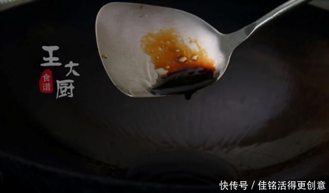 弹牙|莲藕肉丸子汤,丸子爽滑弹牙,汤水清淡鲜香,是你喜欢的味道