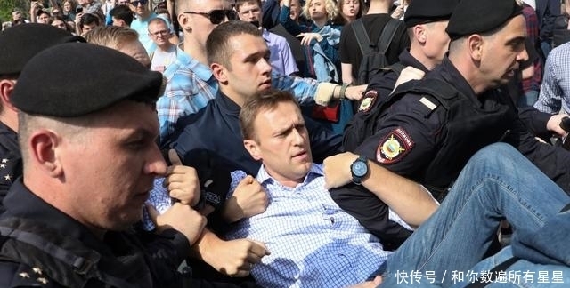 武器|俄反对派领导人遭刺杀,德国总理指责下毒,武器是俄罗斯神经毒剂