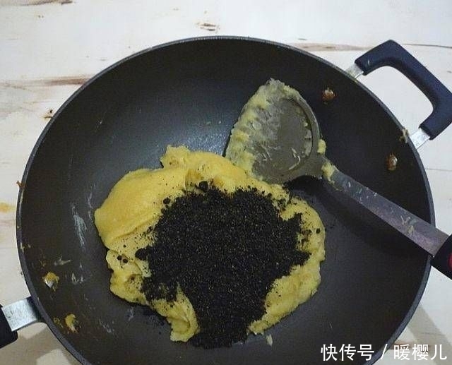  糕点|抹茶酥和我自己做的红曲糕点，不油腻