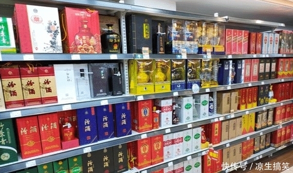 成人|大润发货架的3种白酒“纯粮酿造”,一点也不比茅台差,8成人不会买