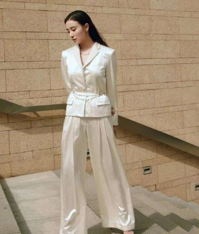 告诉|这个冬天还走“甜酷风”,宋佳告诉你这样穿气质和气场兼得