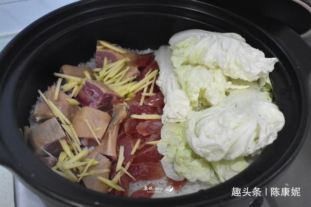 腊鸭腿腊肠|母女俩的午餐简单到只有一锅饭，晒到朋友圈，没想到都说想蹭饭