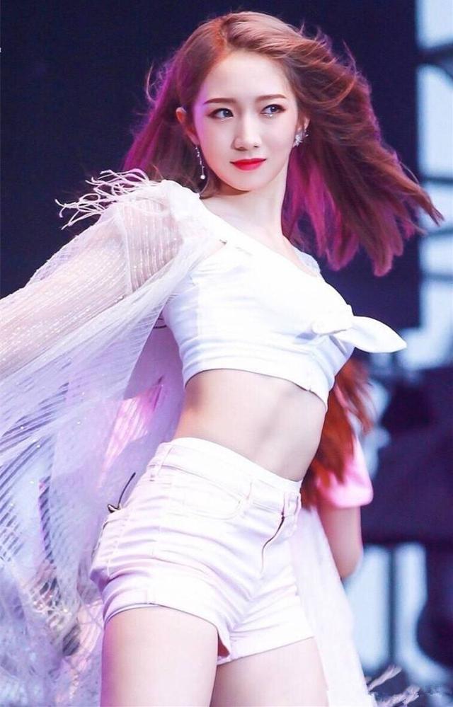  成名|孟美岐透露，在成名前，曾在韩国当练习生，一天只能睡三个小时