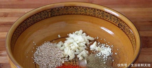 心思|煮面条时花点小心思,不爱吃面条的人都能吃一大碗,好吃到舔盘子