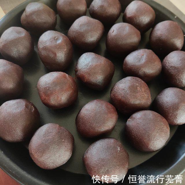 蛋黄|蛋黄酥,自己做的吃着更健康