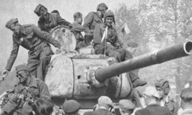 战争|希特勒自杀后,为何还有一场布拉格战役,结局如何?