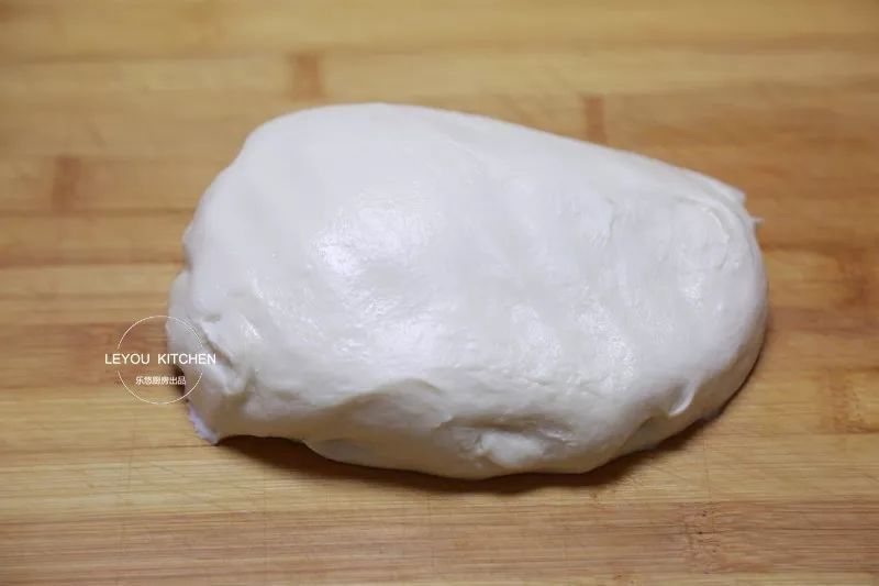  静置|在家做馅饼，和面很重要，照着做馅饼皮薄馅大，放凉了也软软的