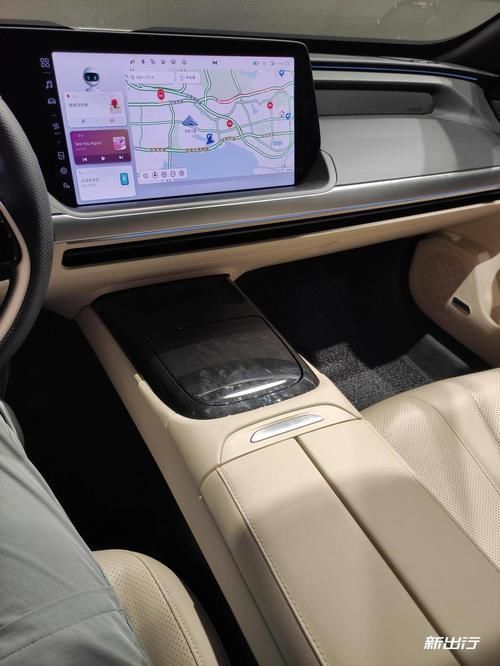 新能源汽车|买一辆概念车是什么感觉小鹏P7简单上手体验