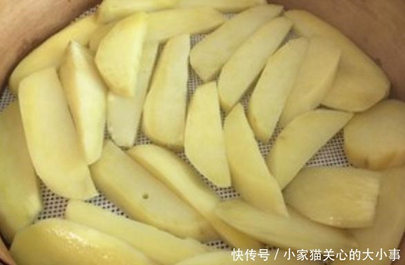 红薯条|红薯先切条,还是蒸这样做,红薯干香甜软糯,比买的好吃100倍