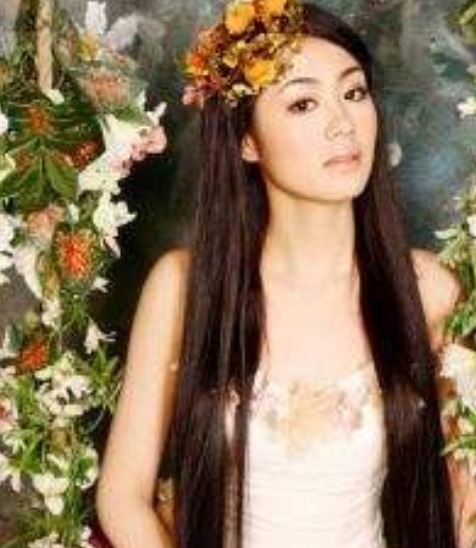 栽培|她被赵本山悉心栽培11年，最火时却嫁入豪门，今29岁活成这样