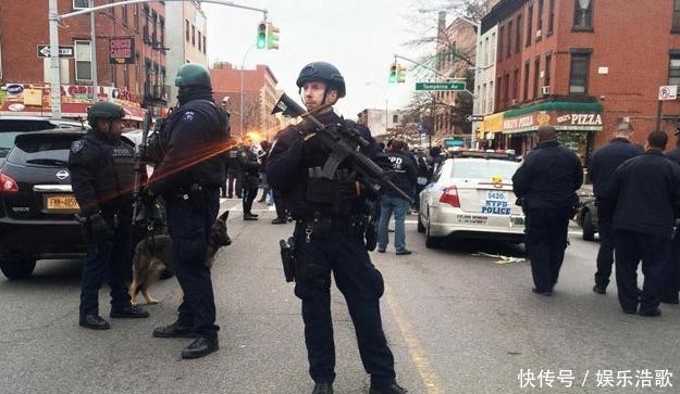  警察的暴力|引起公愤！纽约警察穿便服在街头暴力执法，美民众：绑架行为
