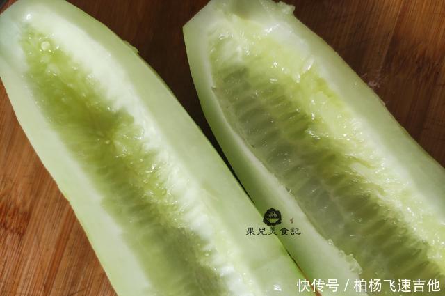 下饭|秋天,遇到此菜别错过,2块钱一斤,营养美味,炒肉吃很下饭