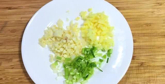 做法|孜然排骨怎么做教你一种家常做法,嚼起來帶勁,吃着停不下来