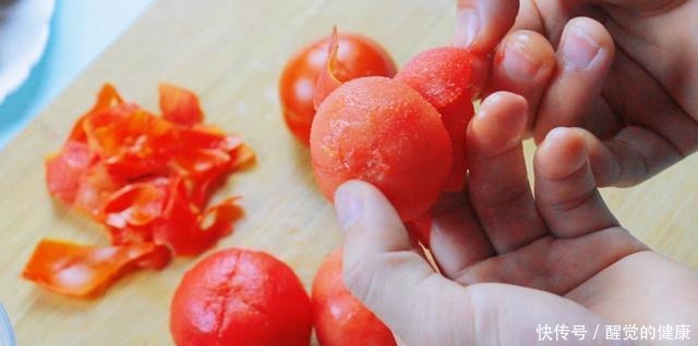 肉末|想吃肉丸子,用这种做法,肉末加一块老豆腐,锅里一炸,真香