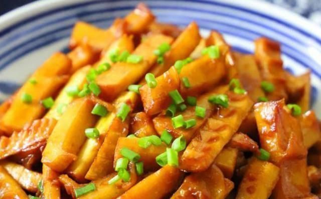 春天|春天到春笋冒,这个时候就是吃笋的大好时机,油焖清炒,简单美味