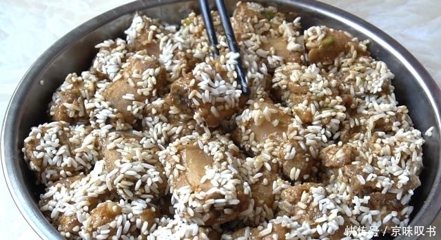 一滴水|排骨最解馋的做法,不加一滴水,软烂又入味,肉香里还夹着米香