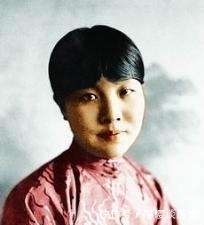  讽刺|被冰心写文章讽刺后的林徽因，送了样东西让冰心吃，不愧是才女