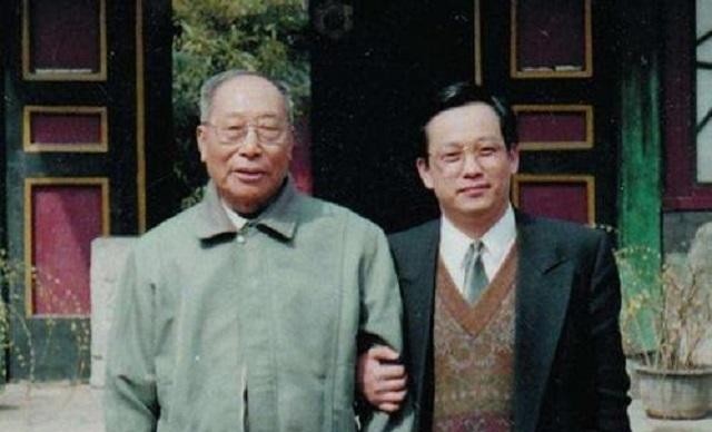 溥任|溥任:慈禧的孙子、溥仪的弟弟、光绪的侄子,低调教书,活到2015年