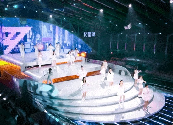 综艺|综艺选秀进入“25时代”后,本该当评委的姐姐们却成了被点评的选手