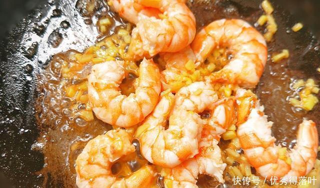 丝瓜|炒丝瓜时,多加这1物,味道鲜美,还能补充蛋白质,美味不忘营养