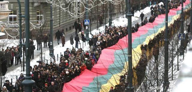 国家|苏联加盟共和国中，最先宣布独立的国家，也最恨俄罗斯