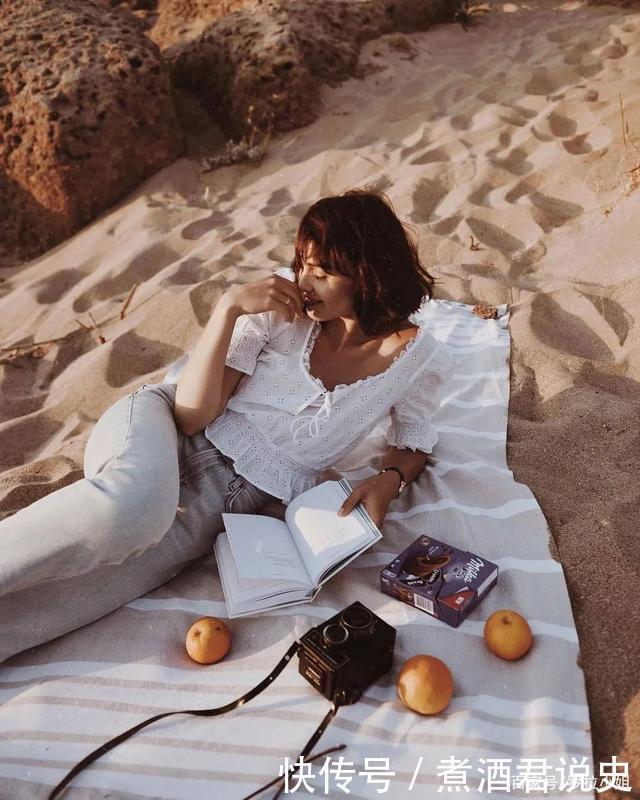  吊带衫|这5件夏日必备上衣，太好穿了！